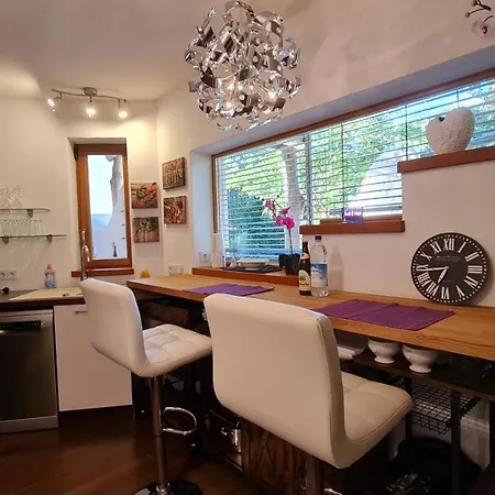 Design Ferienwohnung 2. Reihe Woerthsee Mit Garten Und Grosser Terrasse Apartment *