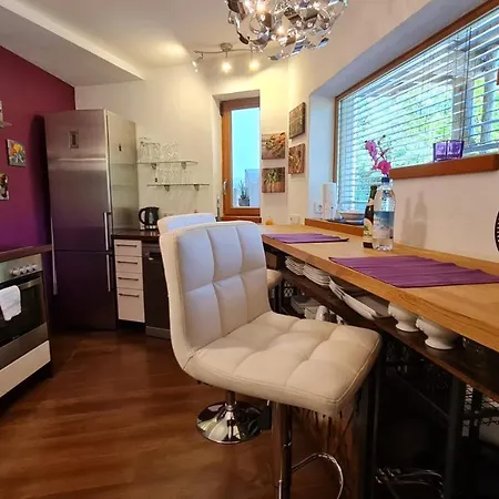 Design Ferienwohnung 2. Reihe Woerthsee Mit Garten Und Grosser Terrasse *